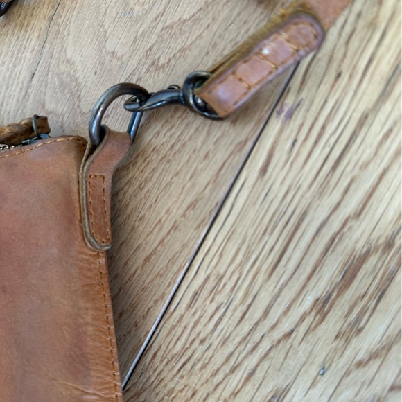 Able abera commuter purse 👛 soft leather and crossbody strap - Picture 4 of 12